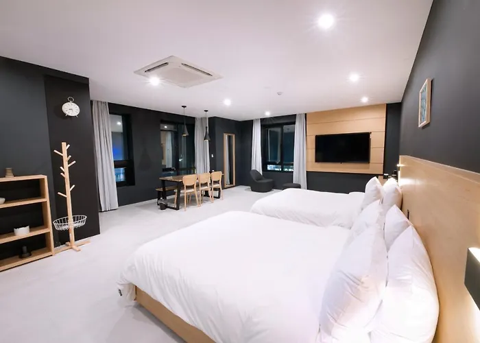 Mipo Oceanside